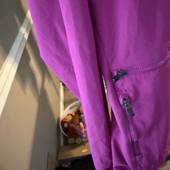 **✨ Fabletics Women’s Magenta Zip-Up Track Jacket - Size M ✨** - Picture 3 of 5